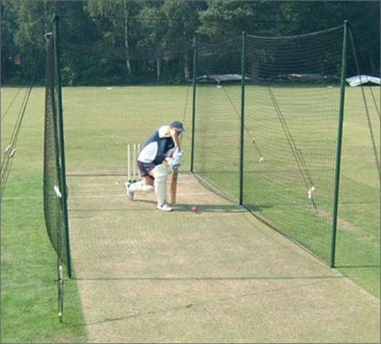 Traditional Garden Net & Wooden Pole Cricket Bay.